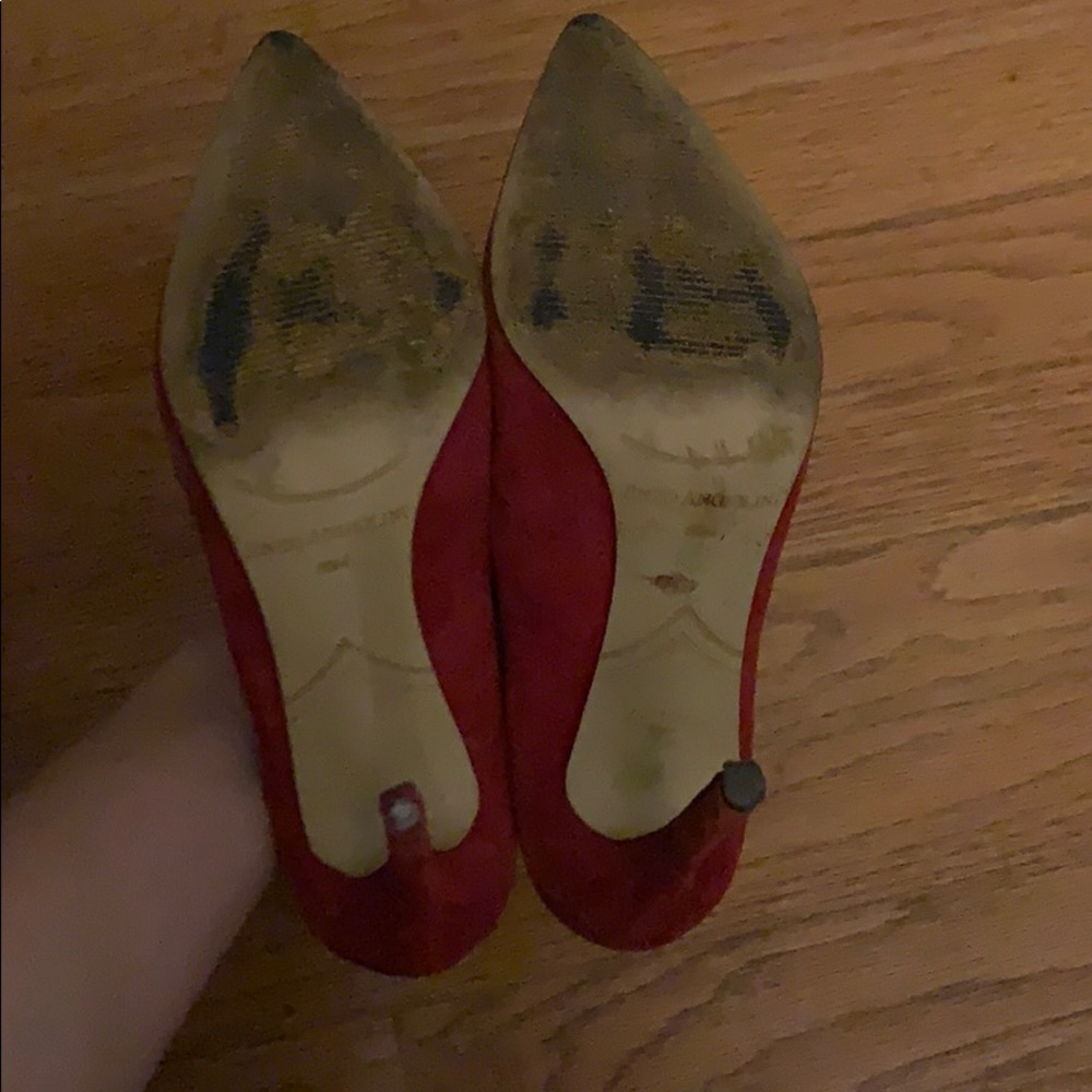 Red pumps - Picture 3 of 4